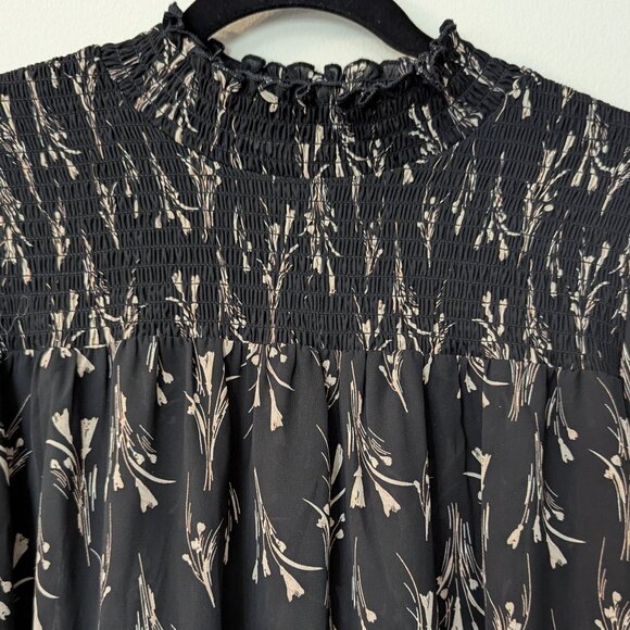 Fun2Fun Women's Black Floral Print Long Sleeve Blouse. Size Large. - Picture 2 of 4